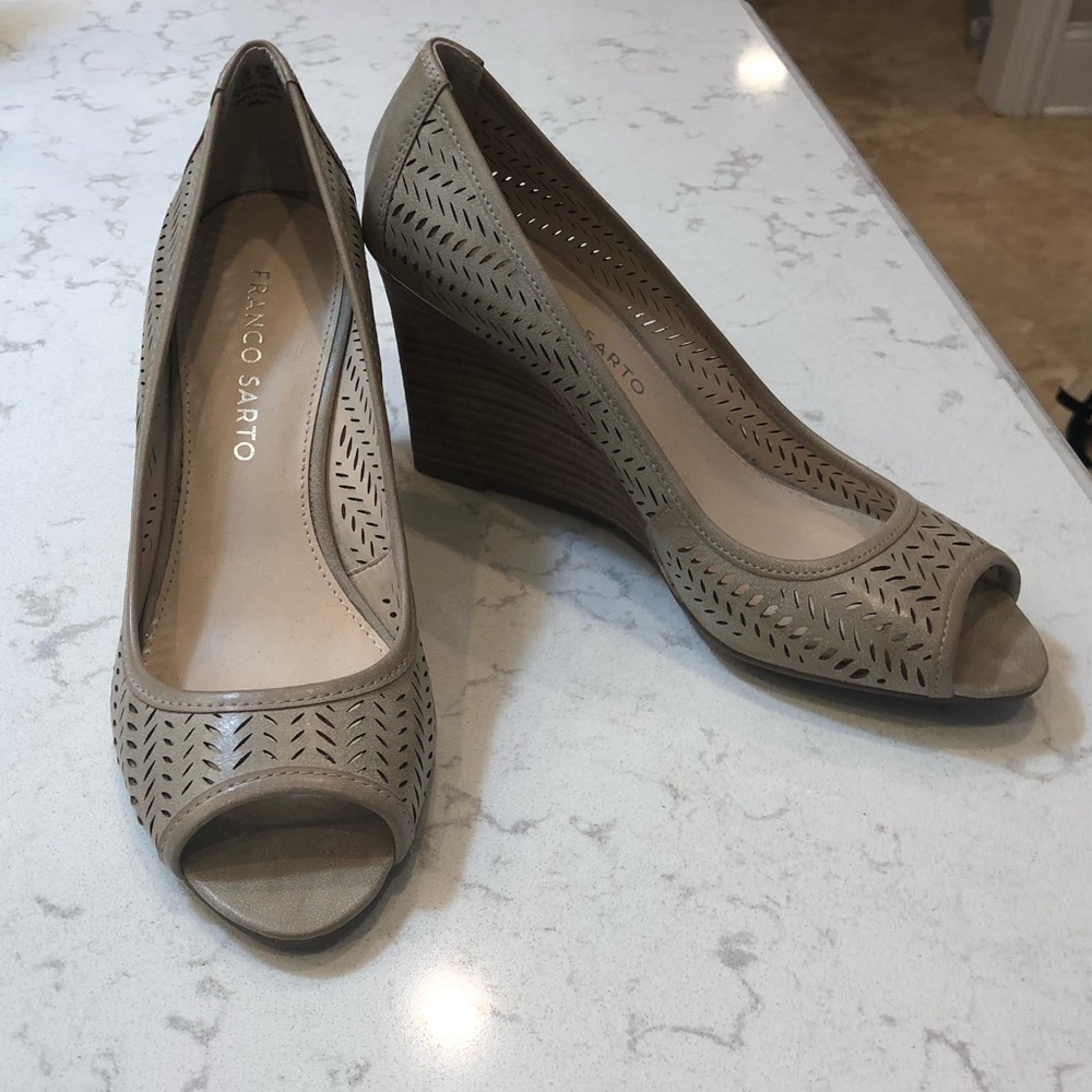 New Franco Sarto Peep Toe Wedges